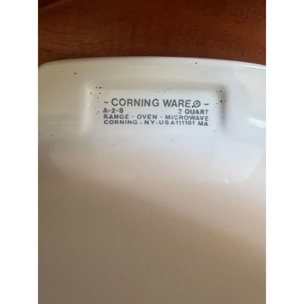 Vintage CorningWare A-2-B 2-quart casserole/baking dish Blue Cornflower pattern.